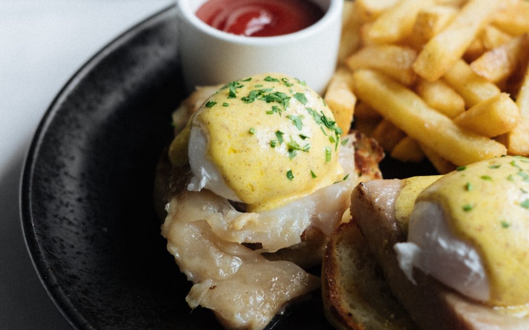 Can You Eat Eggs Benedict When Pregnant? Here’s What to Do